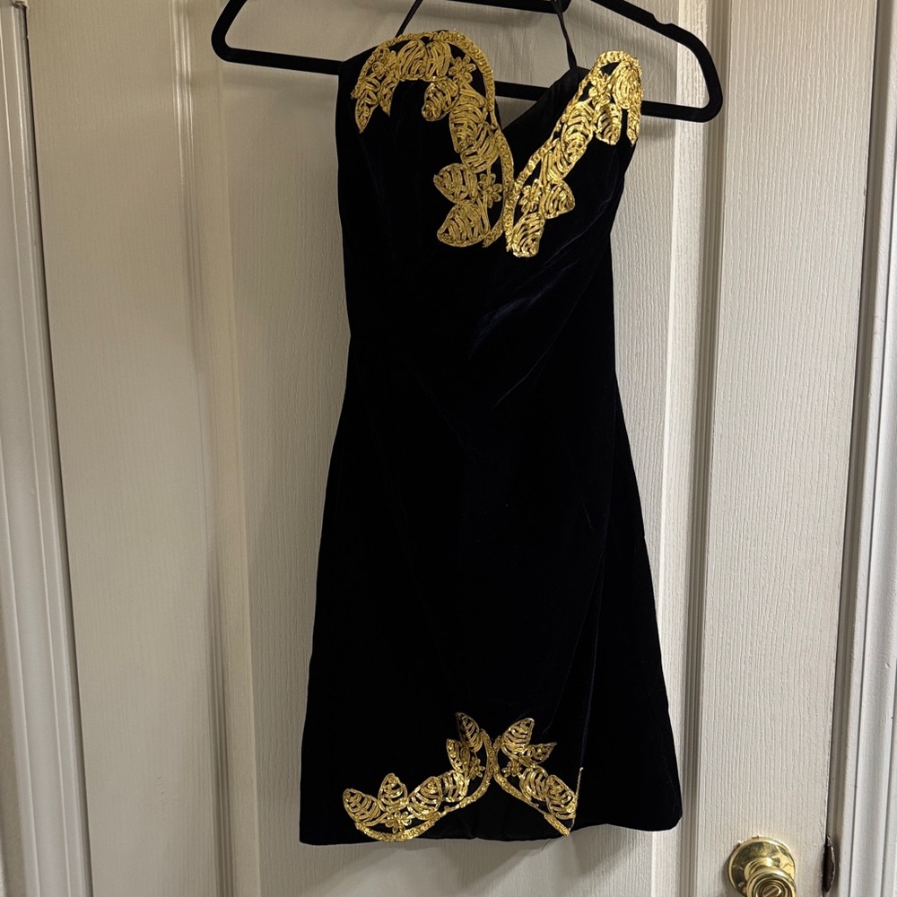 NWOT Elegant Black and Gold Strapless Dress